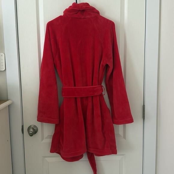 Victoria's Secret Logo Short Fleece Soft Cozy Robe Size XS/S Vibrant Red Robe - Picture 6 of 11